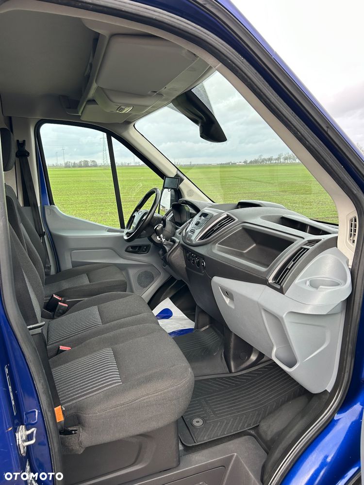 Ford Transit - 28