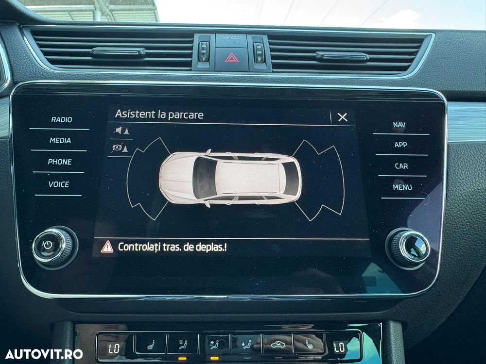 Skoda Superb Combi 2.0 TDI DSG Style - 18