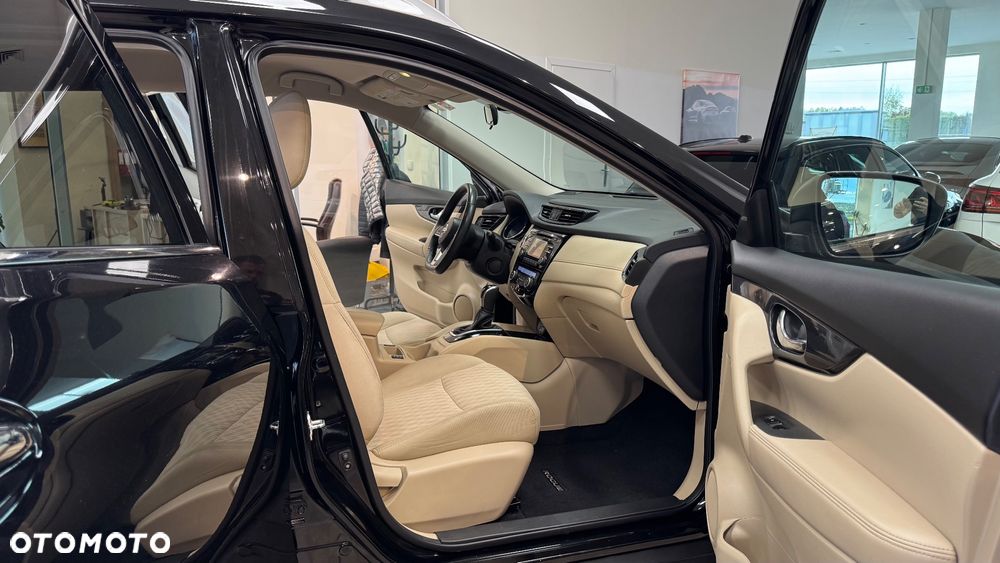 Nissan Rogue - 33