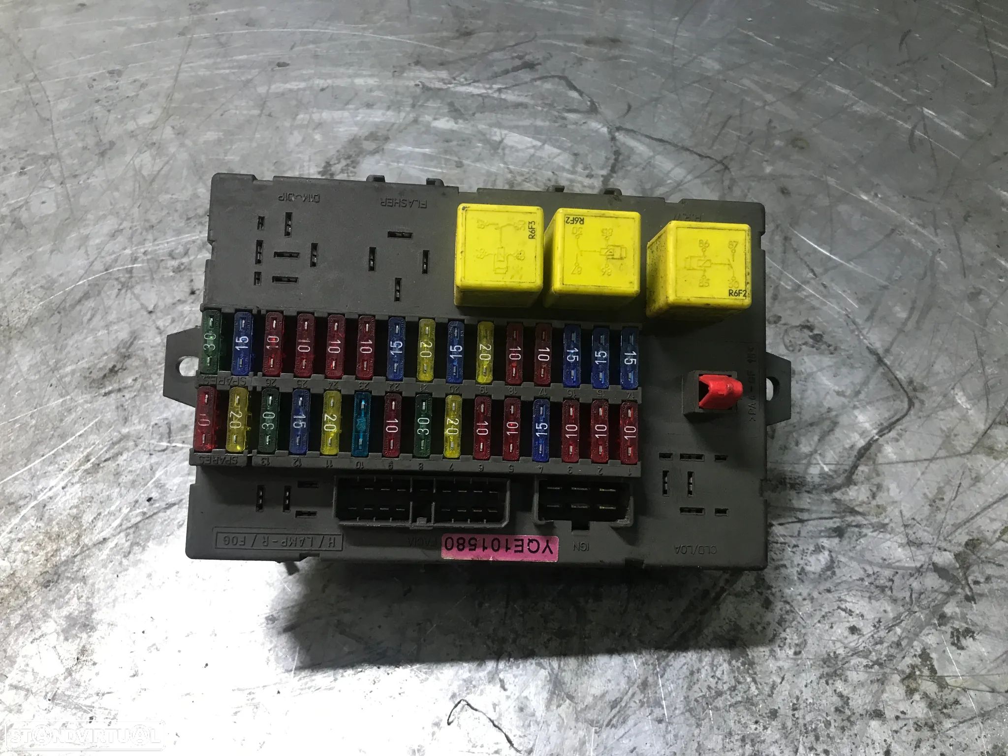 CAIXA DE FUSIVEIS ROVER 100 YQE101580 - 1
