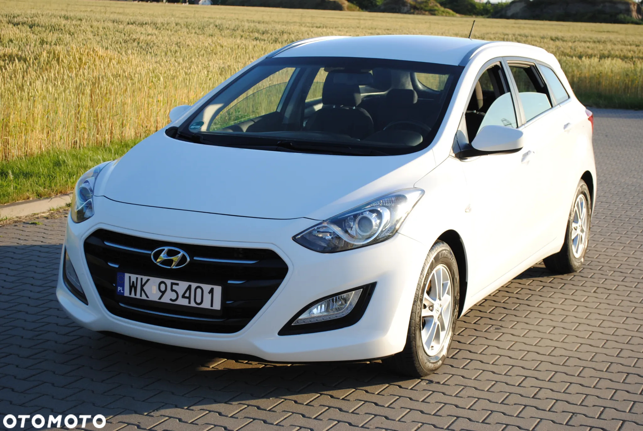 Hyundai i30 1.6 D Premium - 38