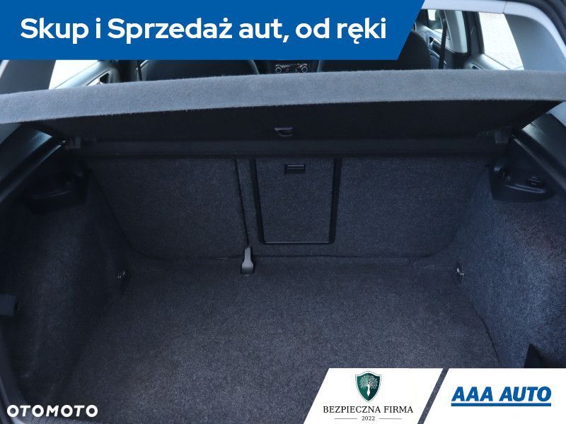 Volkswagen Golf - 15