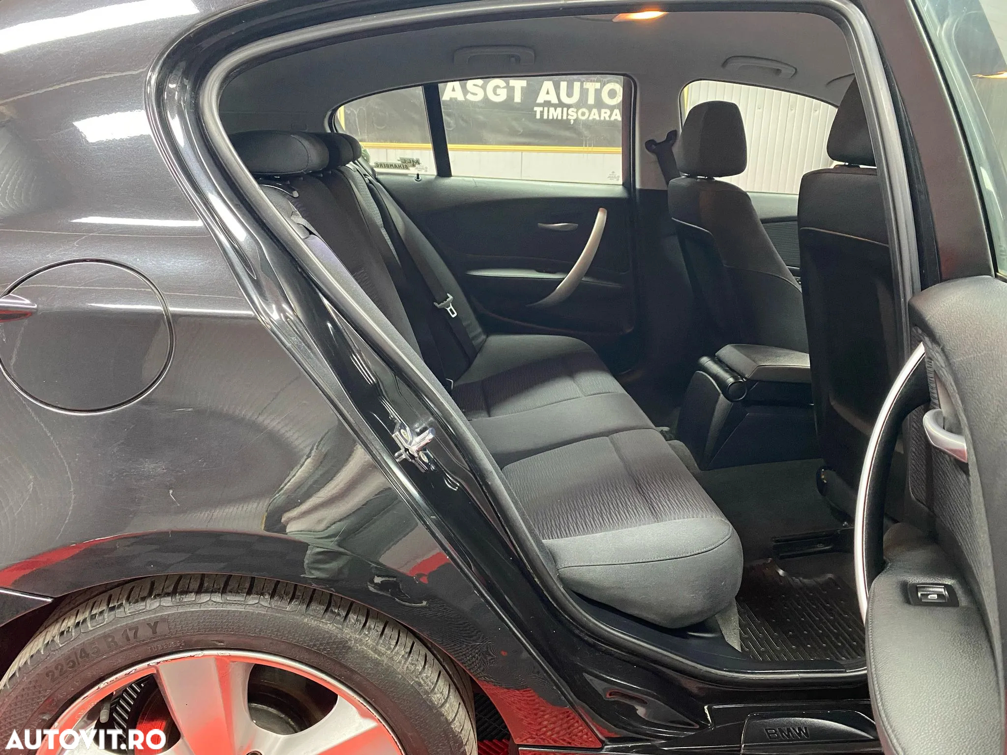 BMW Seria 1 - 16