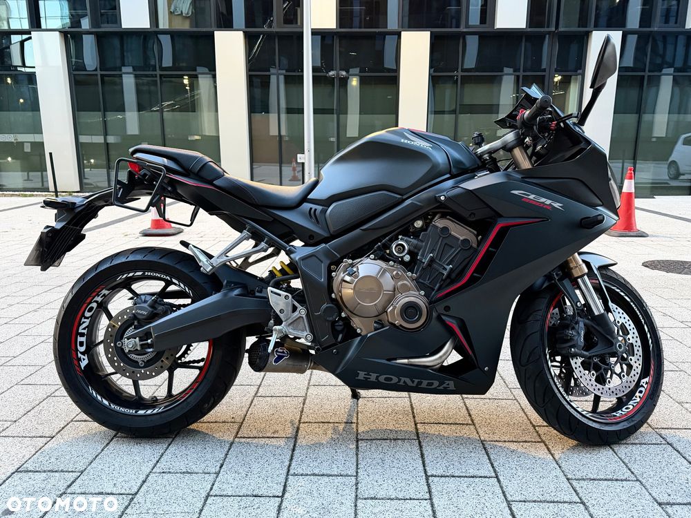 Honda CBR - 1