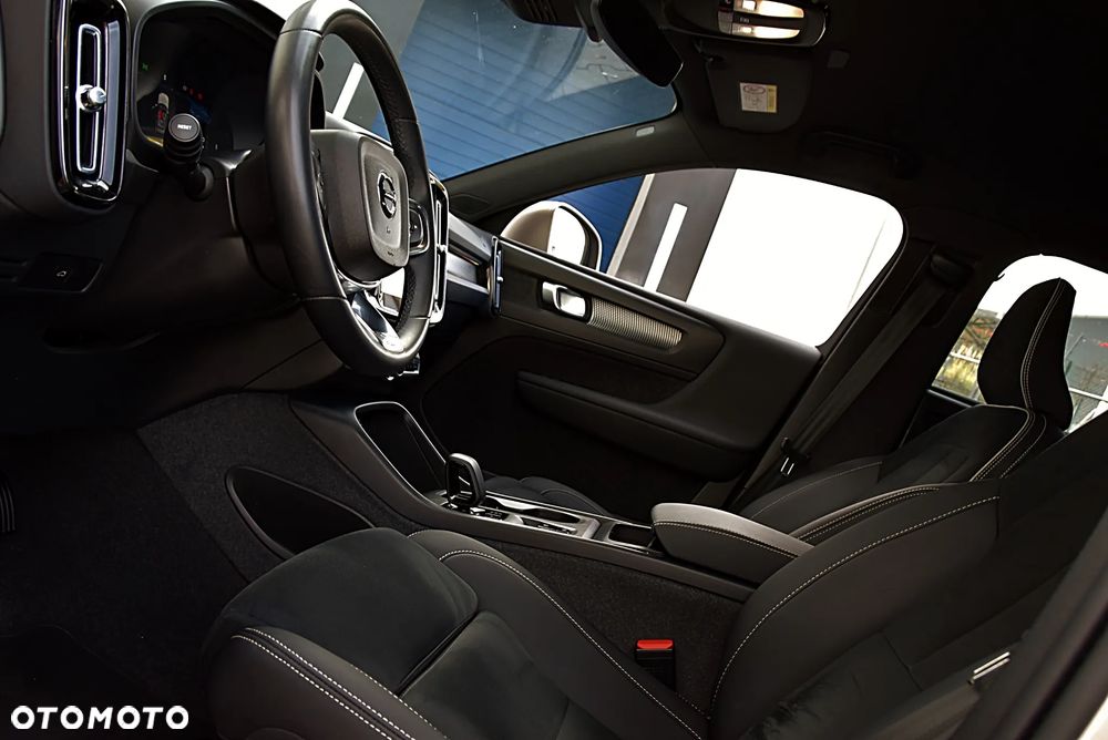 Volvo XC 40 B4 Core - 16