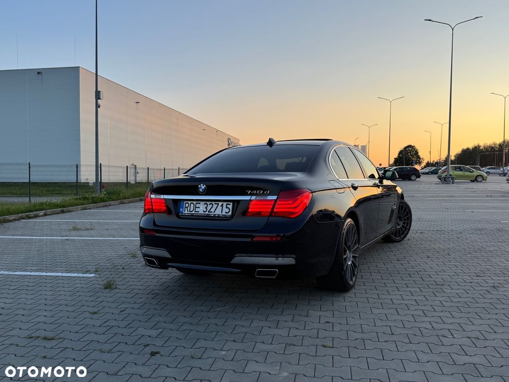 BMW Seria 7 740d - 6