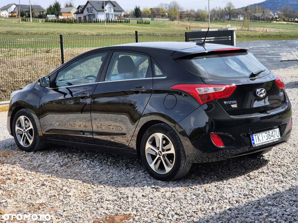 Hyundai i30 1.6 CRDi Premium - 8