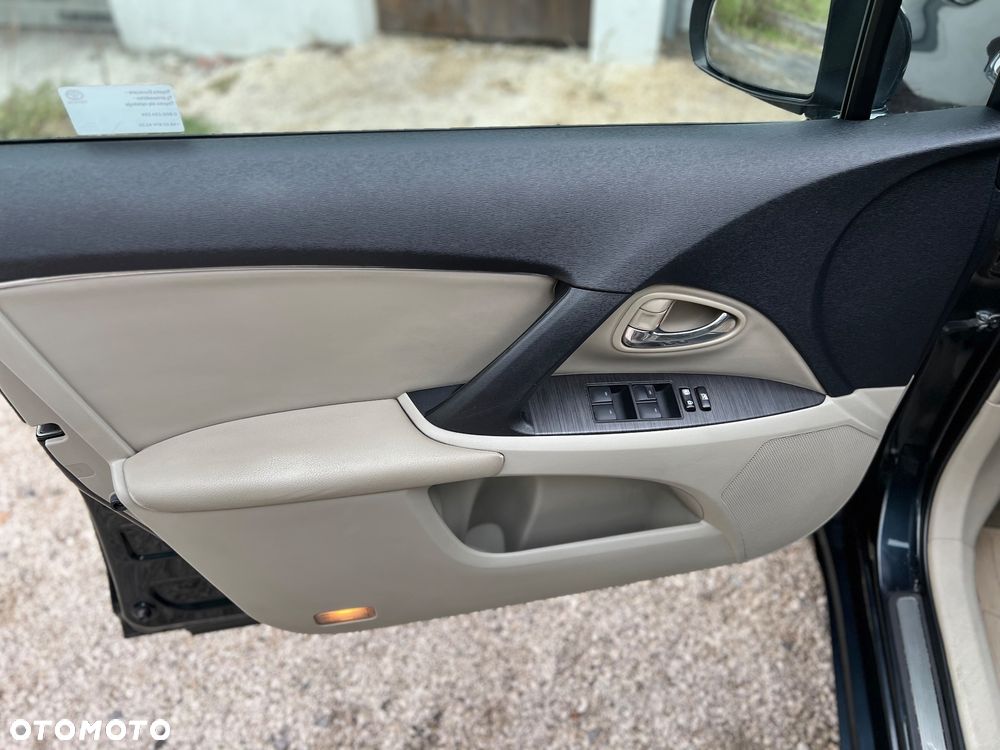 Toyota Avensis 2.0 D-4D Platinium - 23