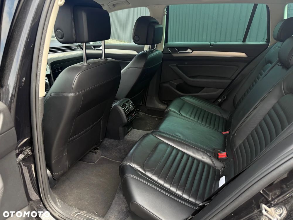 Volkswagen Passat - 10