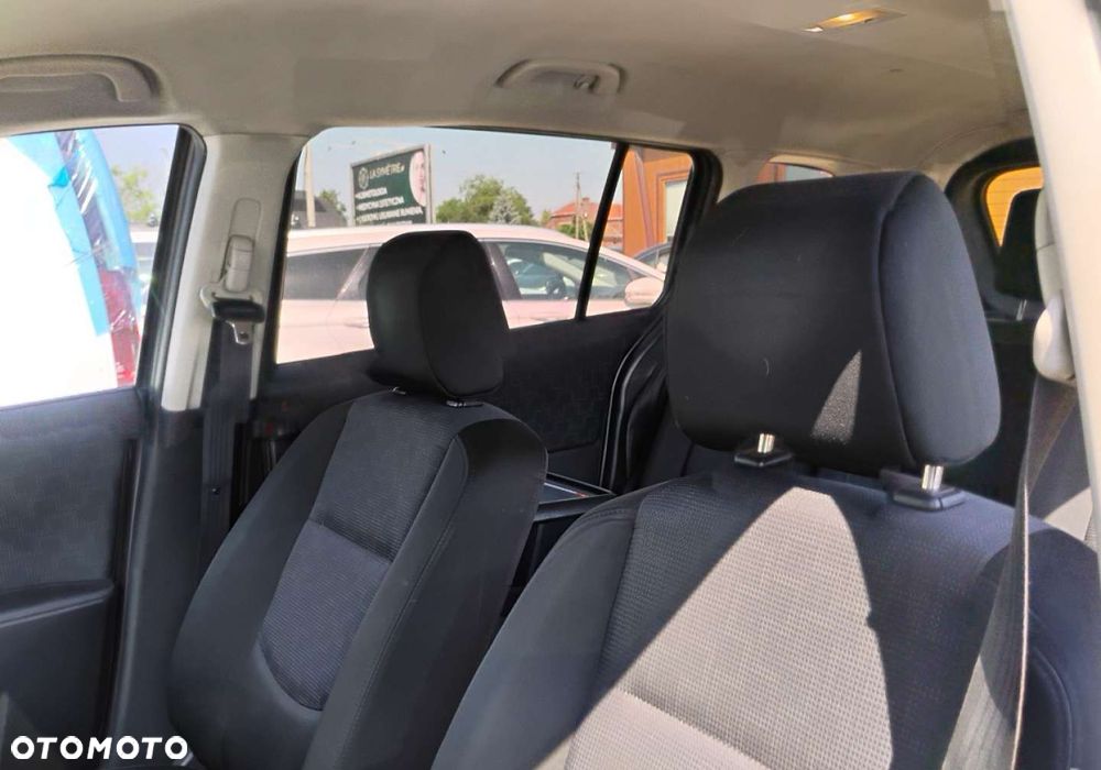 Mazda 5 - 9