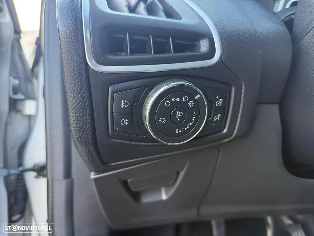 Ford Focus 1.6 TDCi Titanium - 12