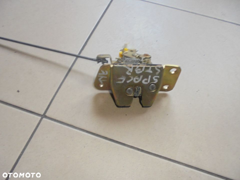 ZAMEK KLAPY BAGAZNIKA MITSUBISHI SPACE STRA - 1