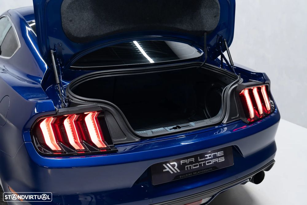 Ford Mustang 2.3i EcoBoost - 11