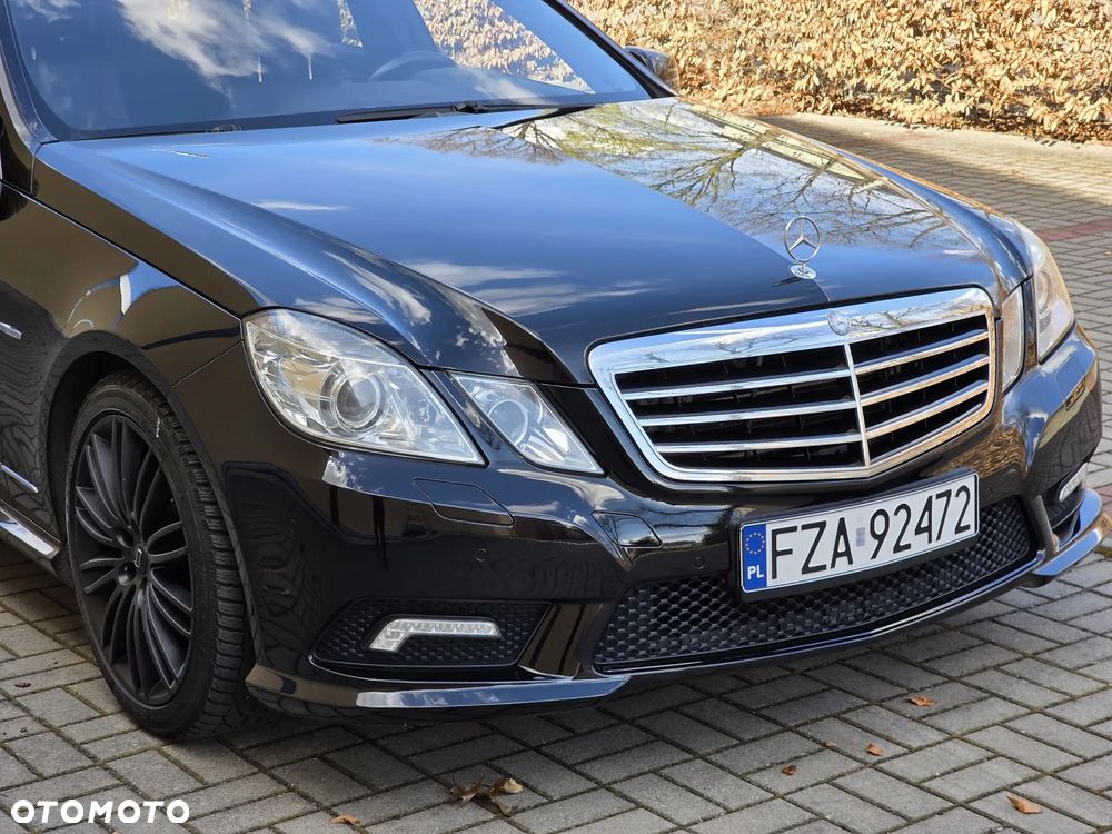 Mercedes-Benz Klasa E 350 CGI BlueEFFICIENCY 7G-TRONIC Avantgarde - 35
