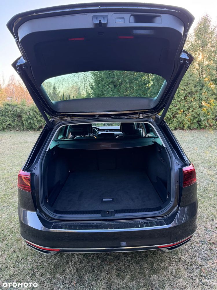 Volkswagen Passat - 14