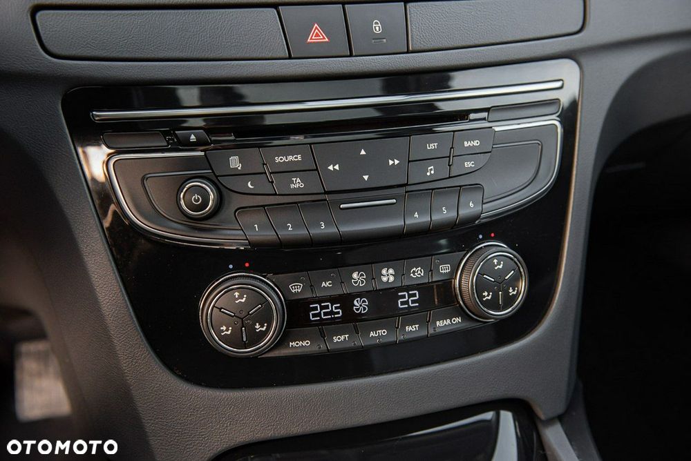 Peugeot 508 RXH 2.0 HDi HYbrid4 - 23
