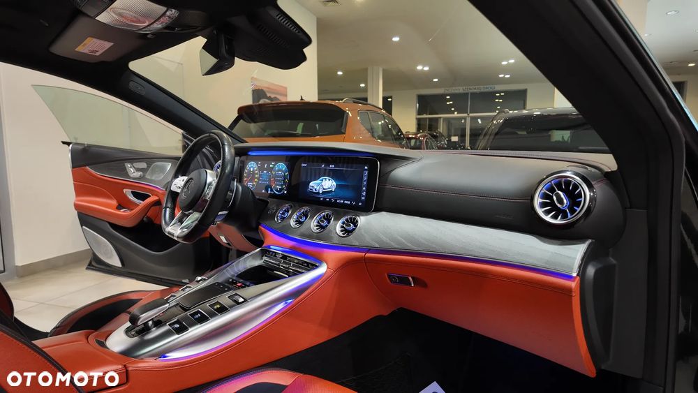 Mercedes-Benz AMG GT 63 4Matic Speedshift MCT 9G - 37