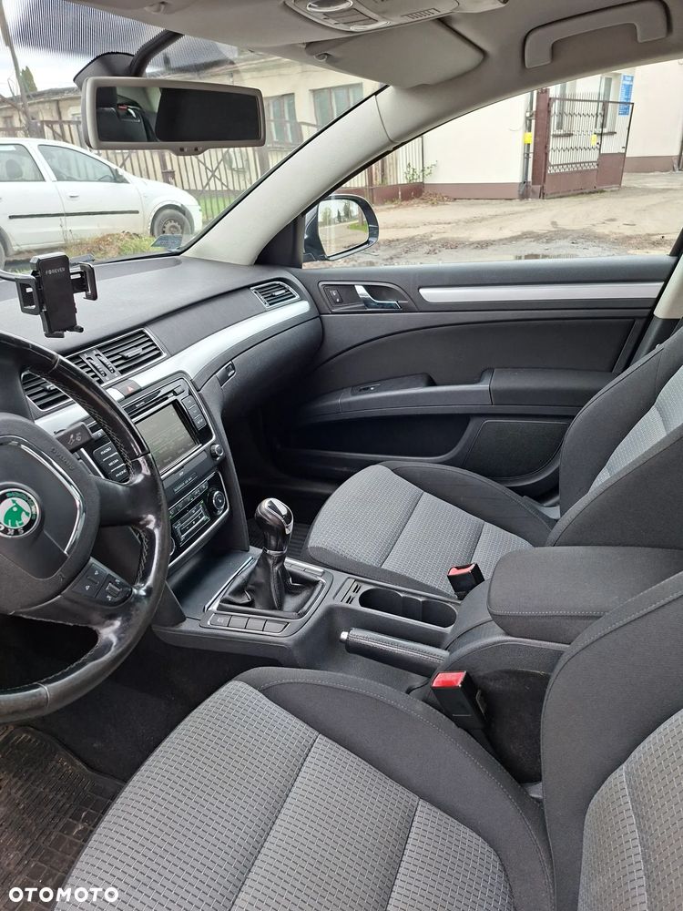 Skoda Superb 2.0 TDI Ambition - 10