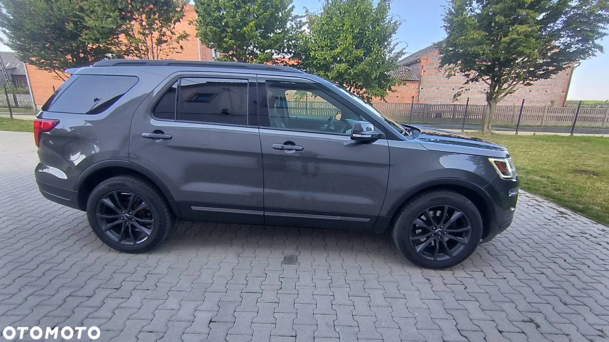 Ford Explorer - 5