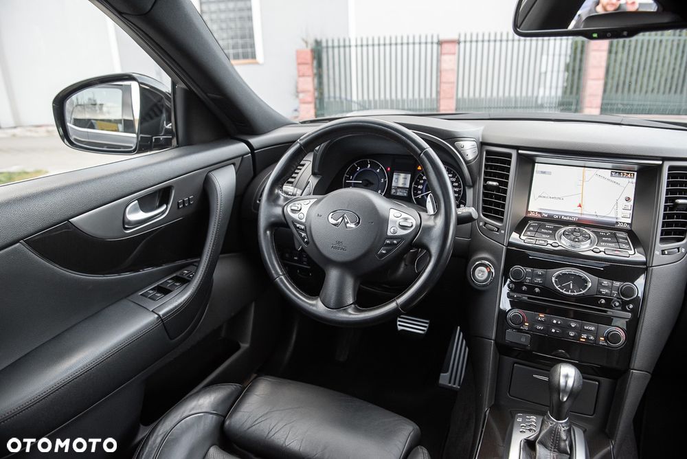 Infiniti Q70 3.0d S Premium - 23