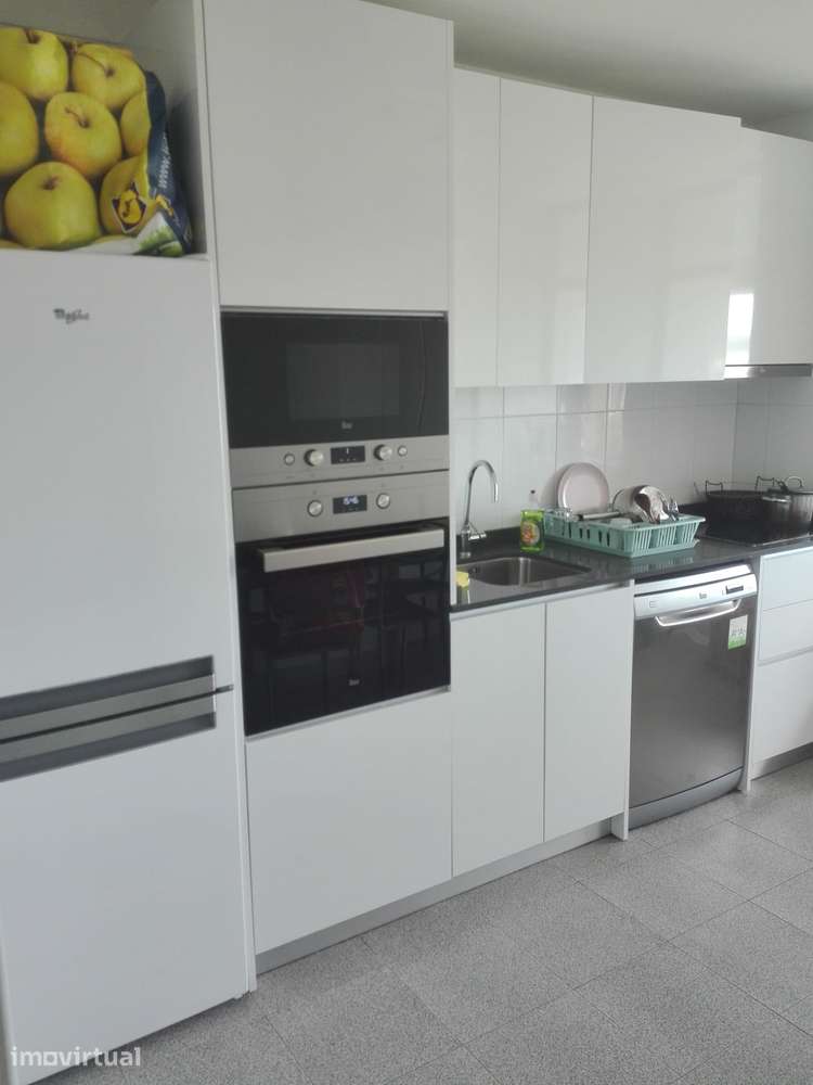 Apartamento T4 em Gandra com 2 casas de banho - Grande imagem: 2/16
