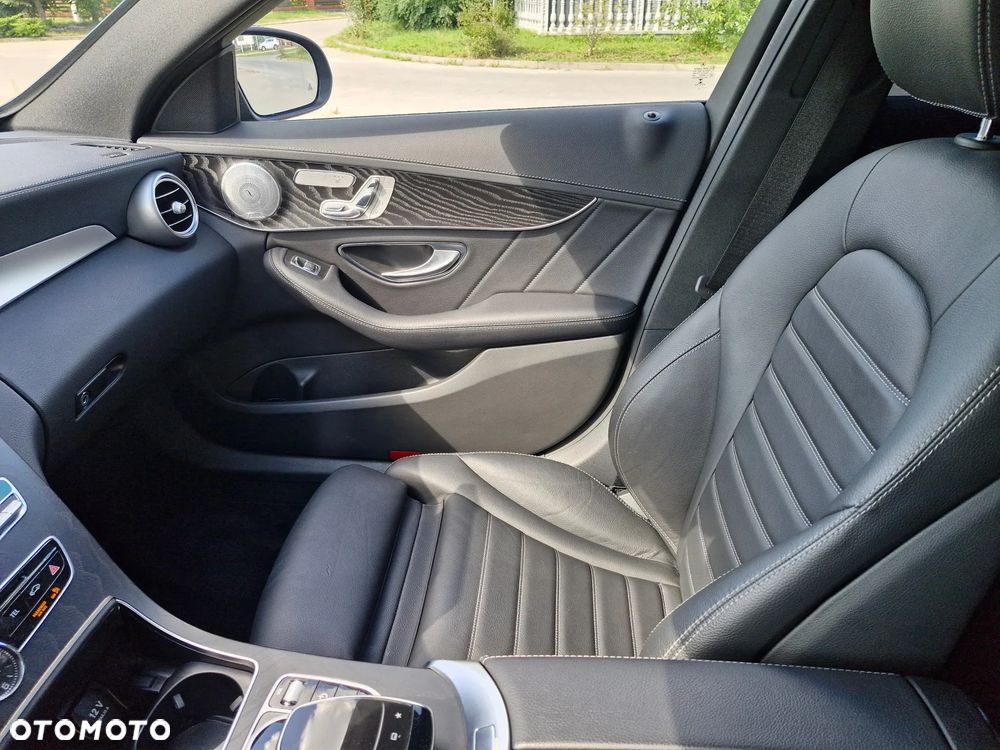 Mercedes-Benz Klasa C AMG 43 4-Matic - 15