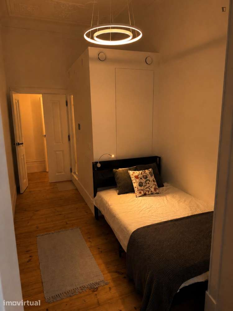 Quarto - localizado em Intendente Lisbon - Grande imagem: 4/15