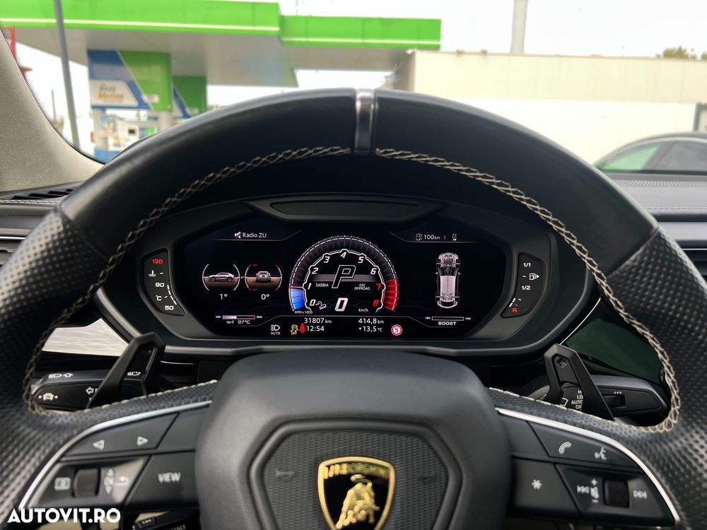 Lamborghini URUS - 22