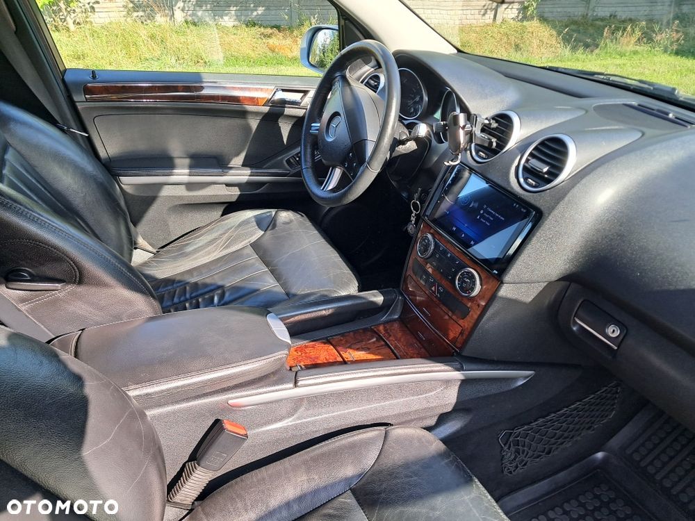 Mercedes-Benz ML - 7