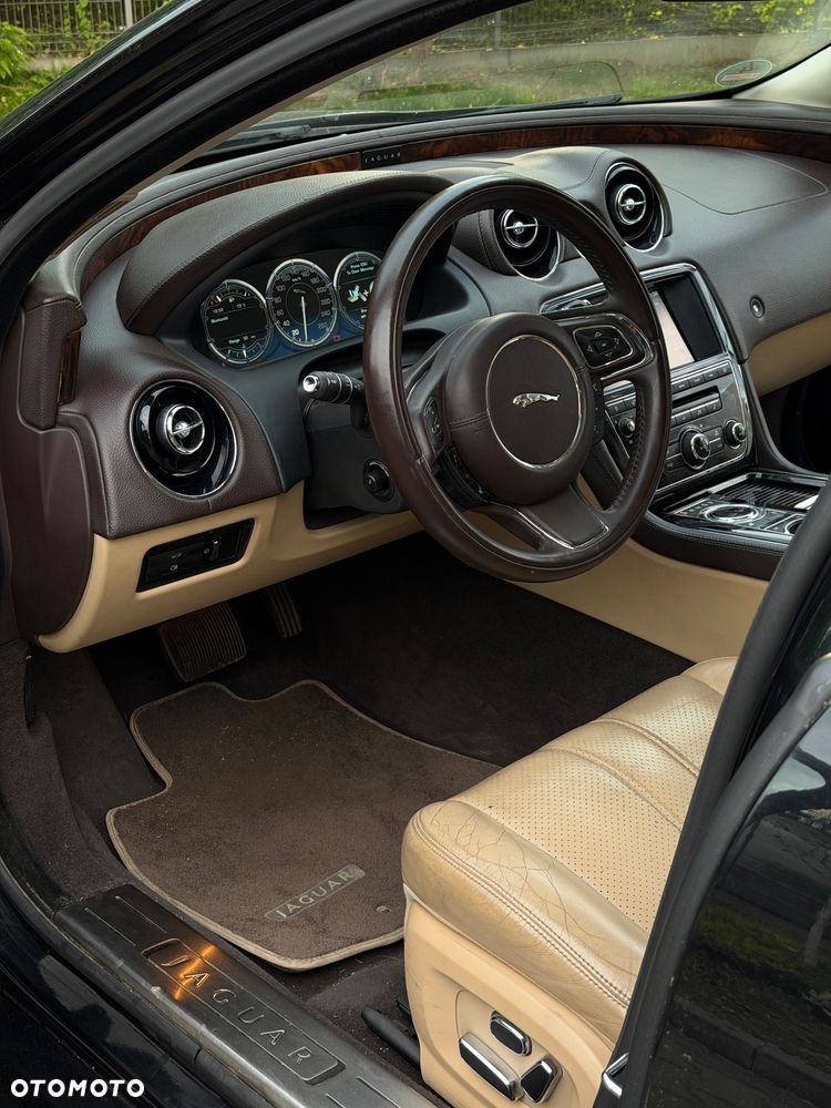 Jaguar XJ 3.0 D V6 Portfolio - 17