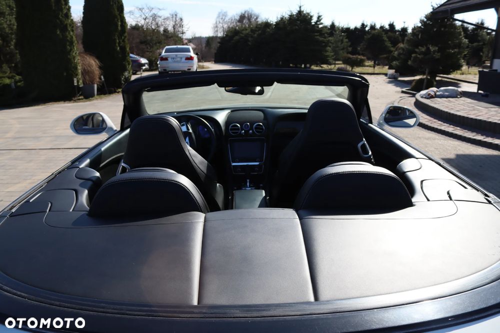 Bentley Continental GT - 37
