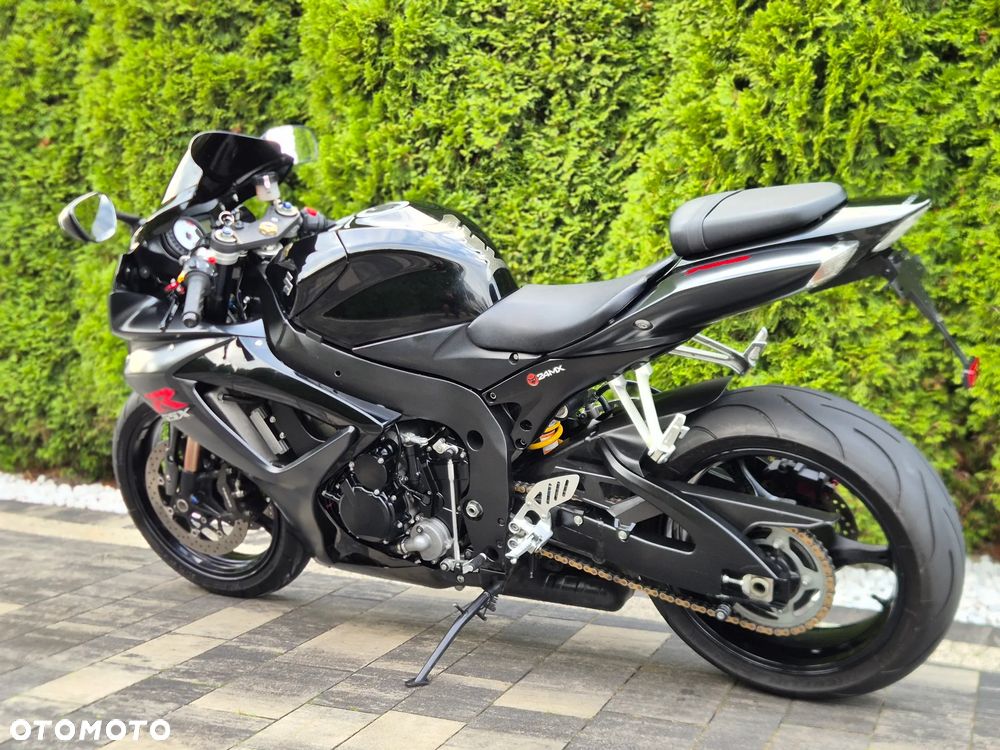 Suzuki GSX-R - 6