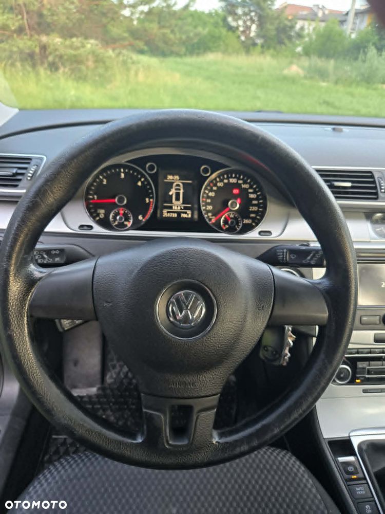 Volkswagen Passat 2.0 TDI BlueMotion Technology Trendline - 10