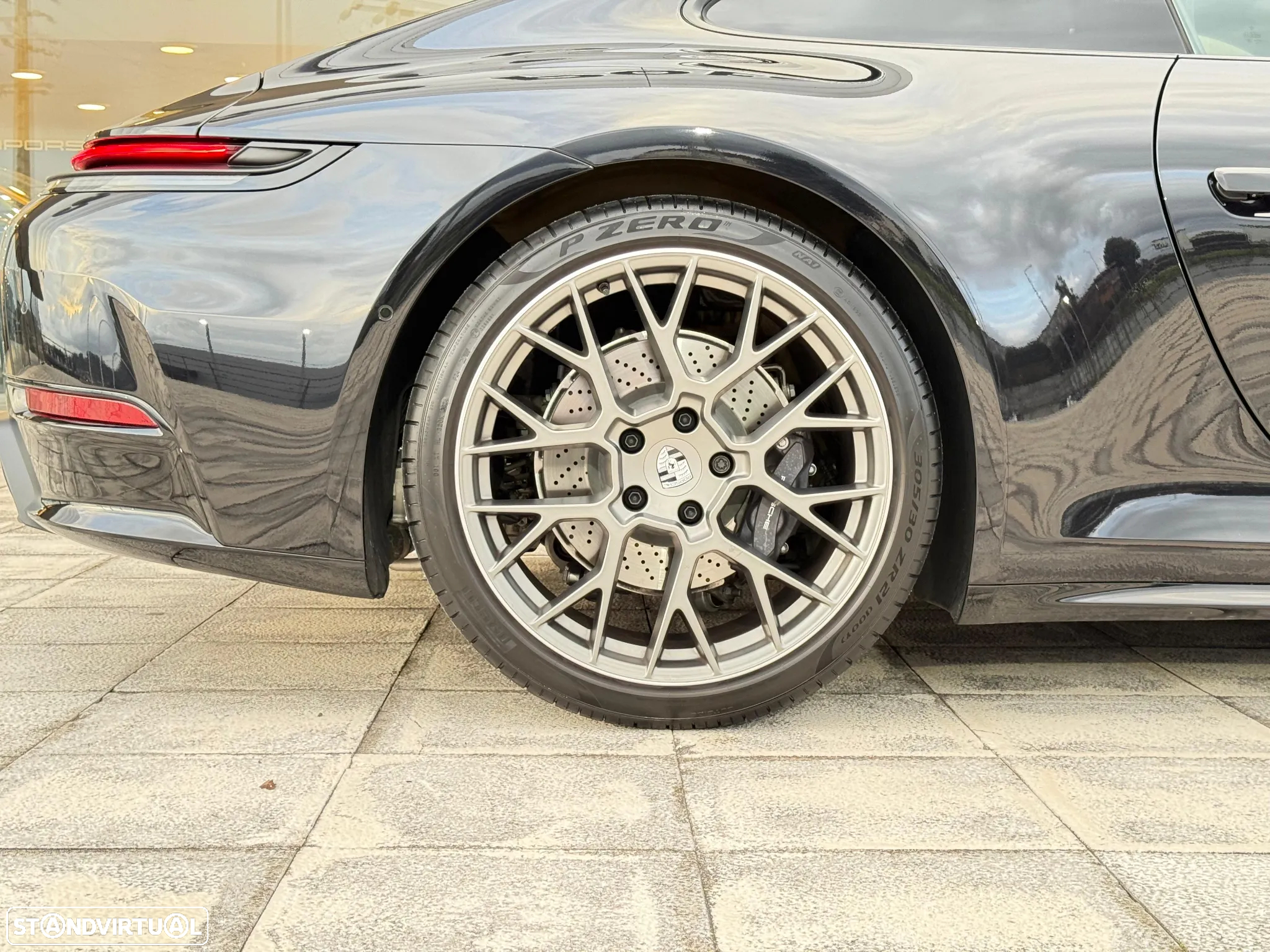 Porsche 911 (992) Carrera - 25