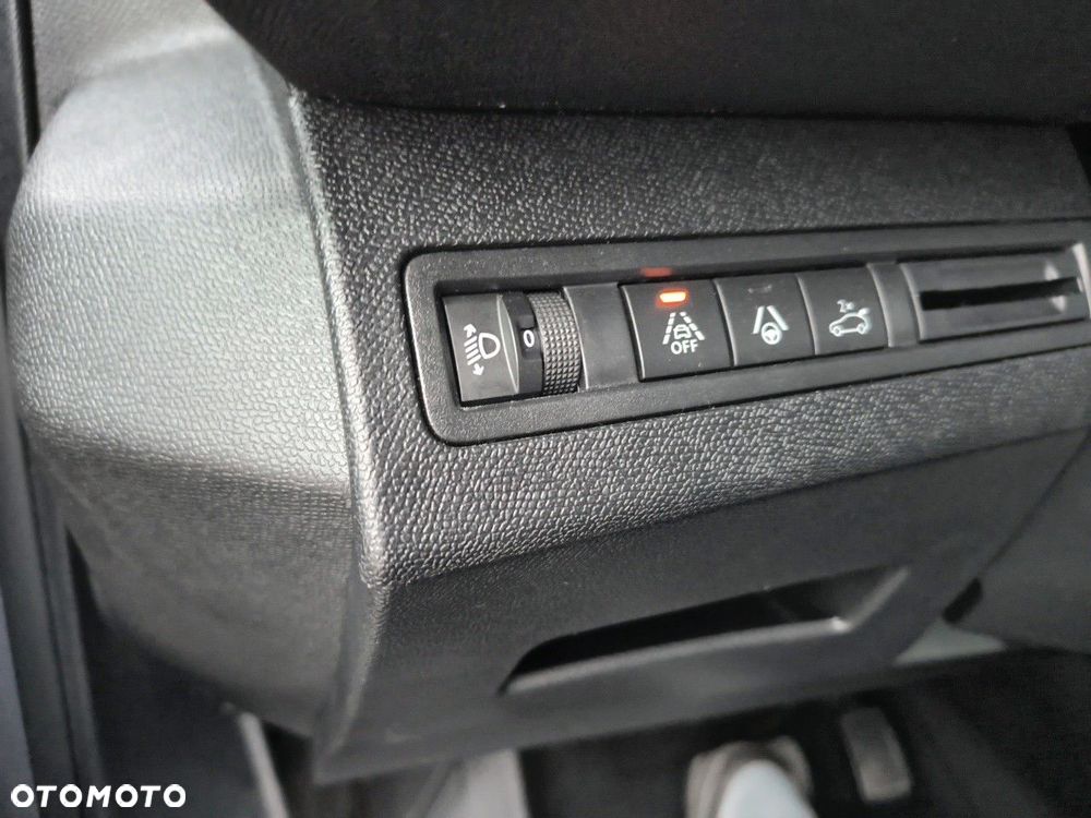 Peugeot 3008 1.2 PureTech Allure Pack S&S EAT8 - 17