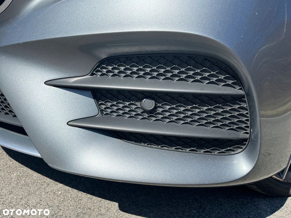 Mercedes-Benz Klasa E 400 d 4-Matic 9G-TRONIC - 28