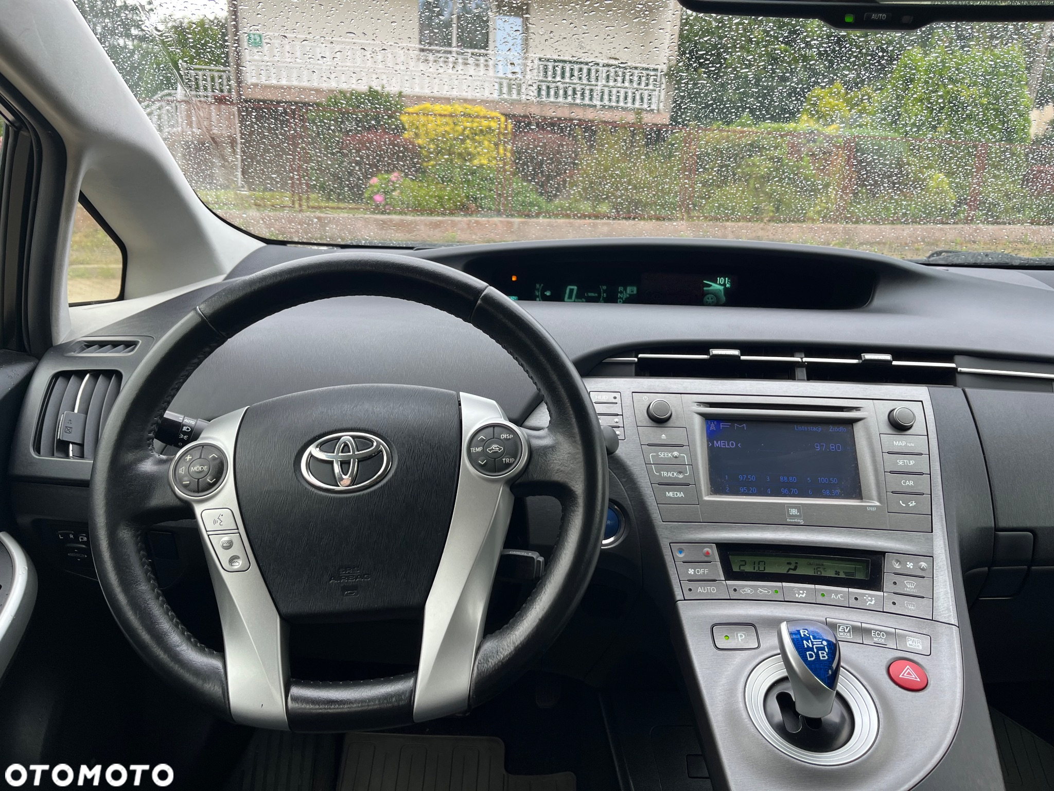 Toyota Prius (Hybrid) Comfort - 7