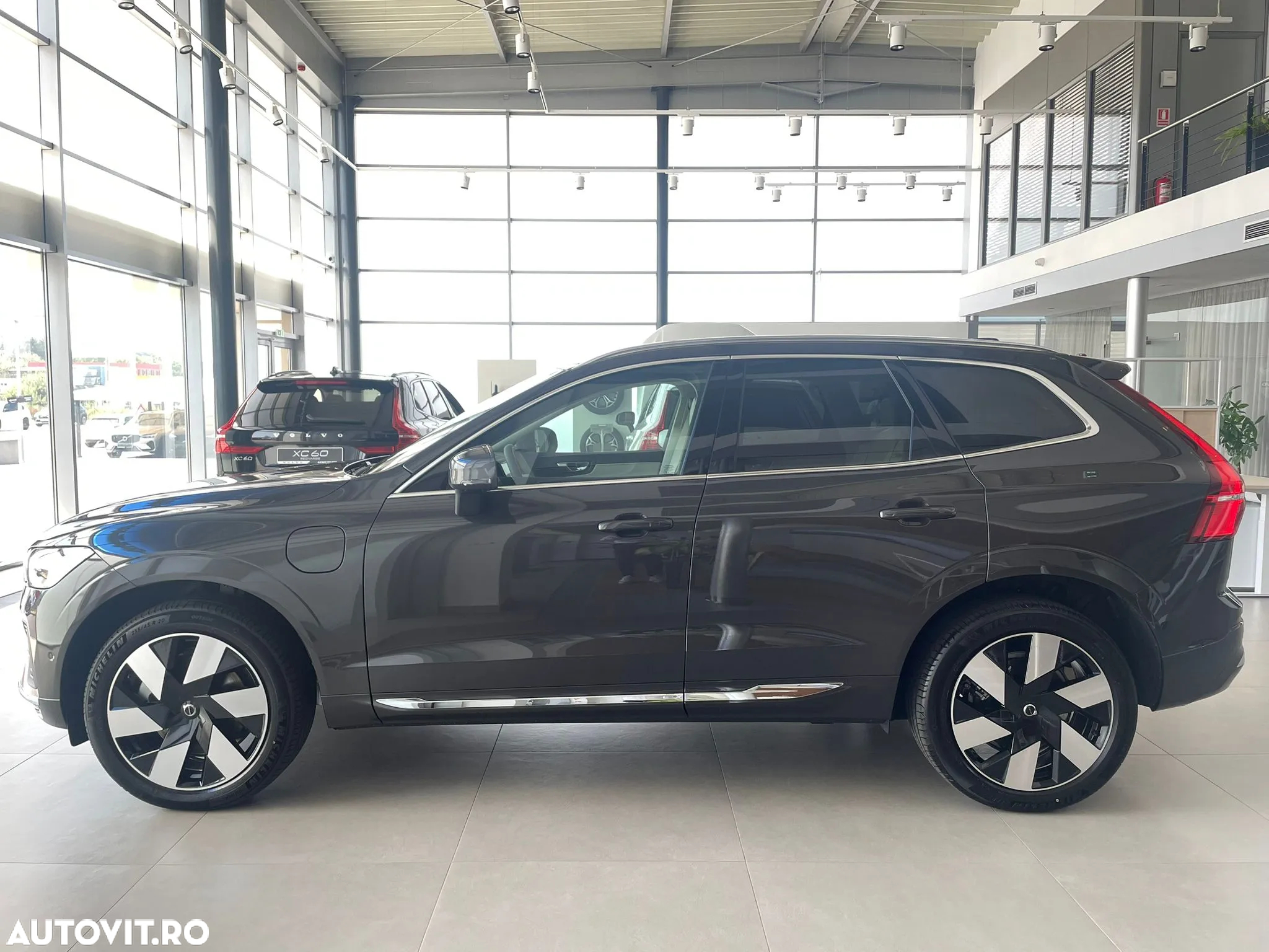 Volvo XC 60 T6 AWD AT PHEV Plus Bright - 8