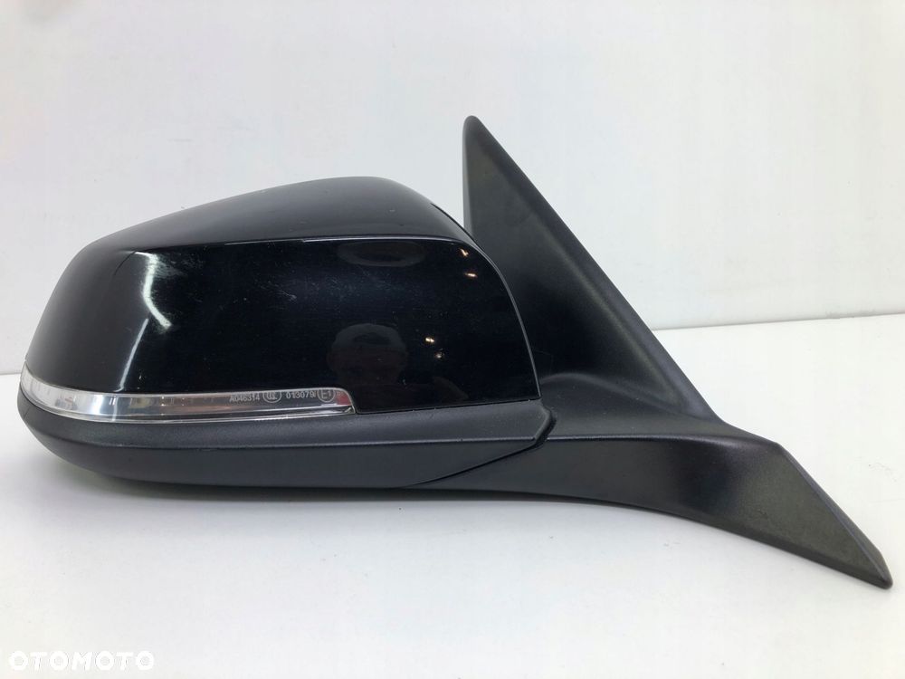 BMW F20 PRAWE LUSTERKO 5-PIN EUROPA 668 - 1