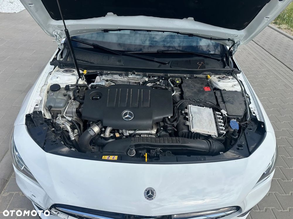 Mercedes-Benz CLA 220 d AMG Line 8G-DCT - 32