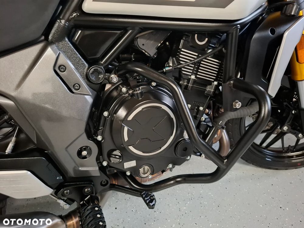 CFMoto 700CL-X Heritage - 16