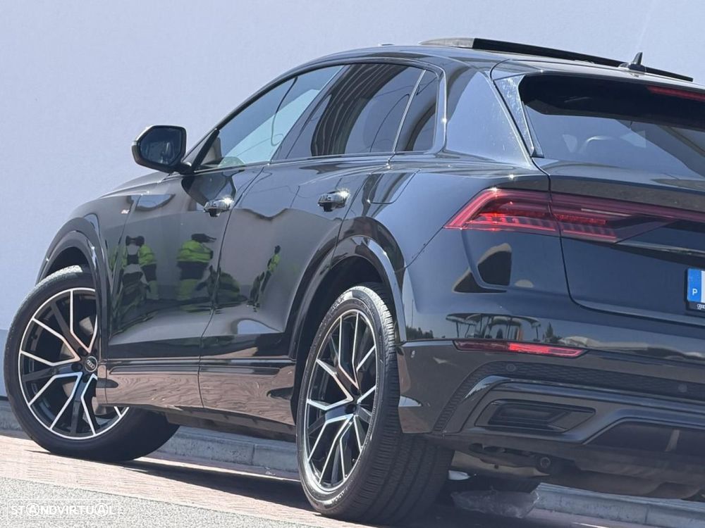 Audi Q8 60 TFSIe quattro S line Tiptronic - 30