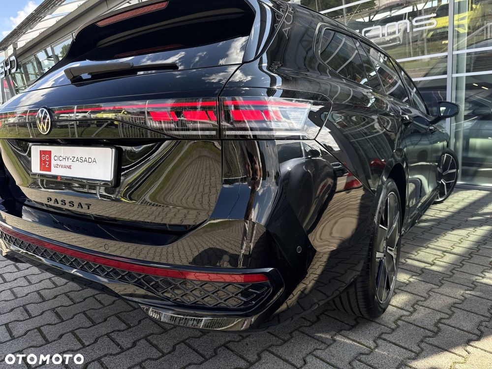 Volkswagen Passat Variant 2.0 TDI SCR R-Line Plus DSG - 36