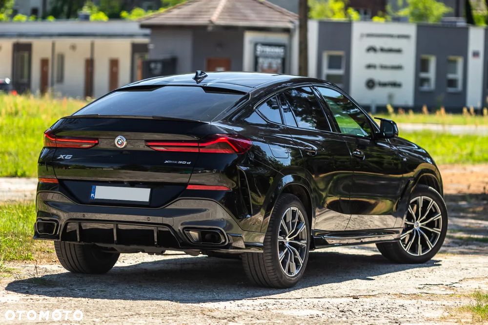 BMW X6 xDrive30d mHEV - 13