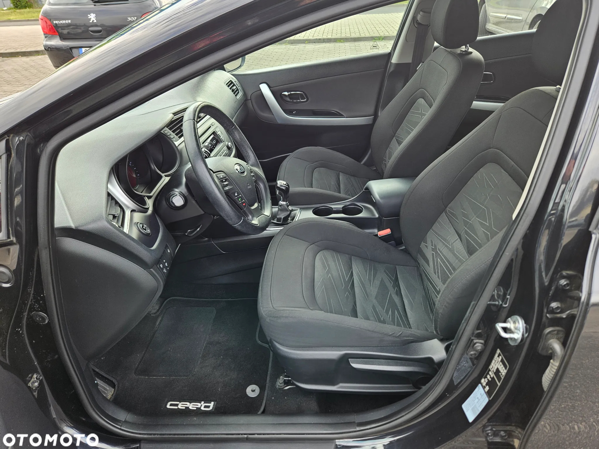 Kia Ceed 1.4 CVVT Dream-Team Edition - 6