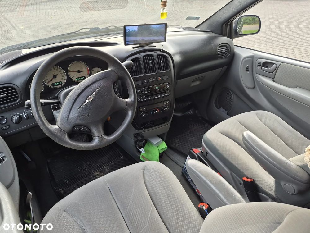 Chrysler Grand Voyager - 6