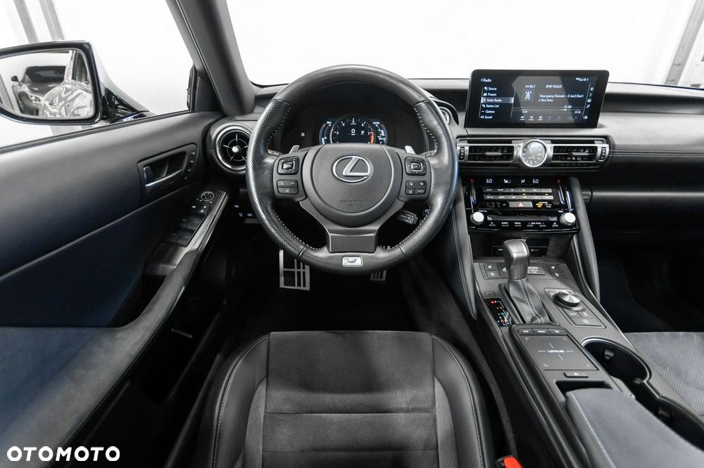 Lexus IS - 28