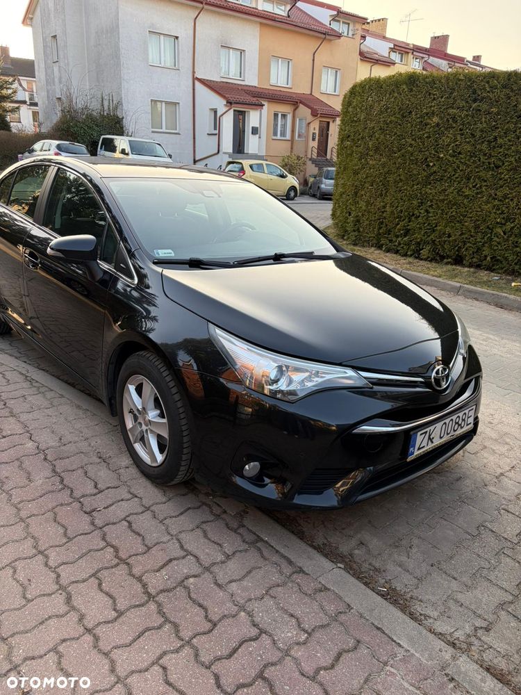 Toyota Avensis 1.6 Active - 2
