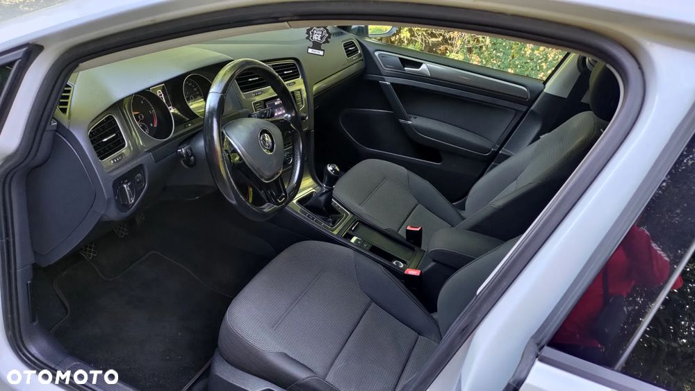 Volkswagen Golf 1.6 TDI BlueMotion Technology Cup - 22