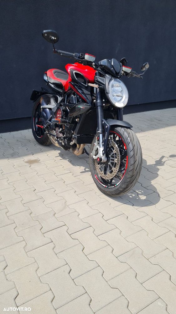 MV AGUSTA Brutale 800 - 4